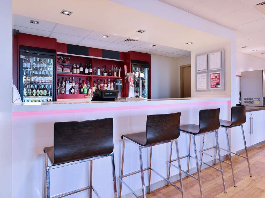 Travelodge London Finchley ร้านอาหาร รูปภาพ